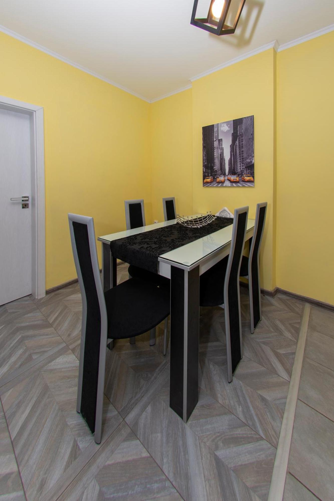 The Yellow Appartment София Экстерьер фото